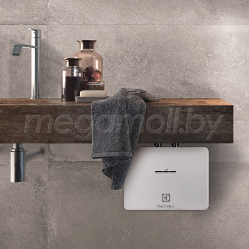 Водонагреватель Electrolux NPX 8 AQUATRONIC DIGITAL PRO