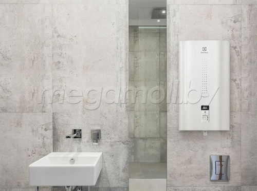 Водонагреватель Electrolux EWH 30 Centurio IQ 2.0